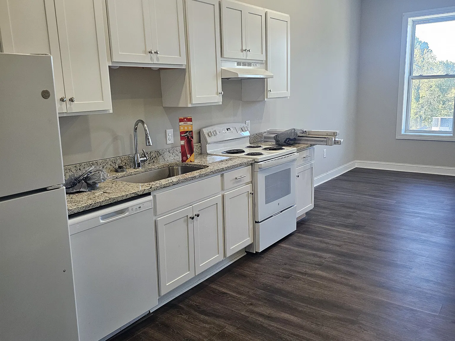 2 bed, $955 — Photo 2