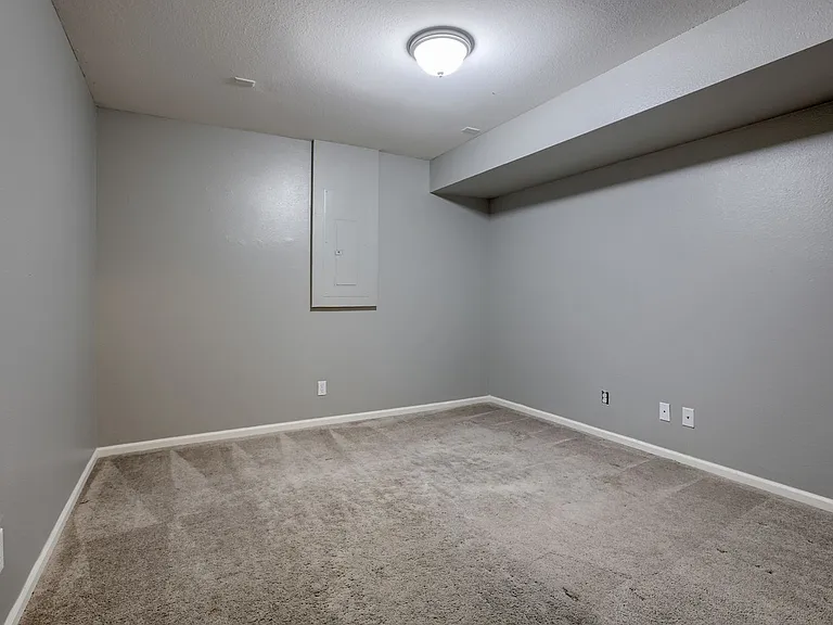 15405 Fillmore Cir — Photo 18