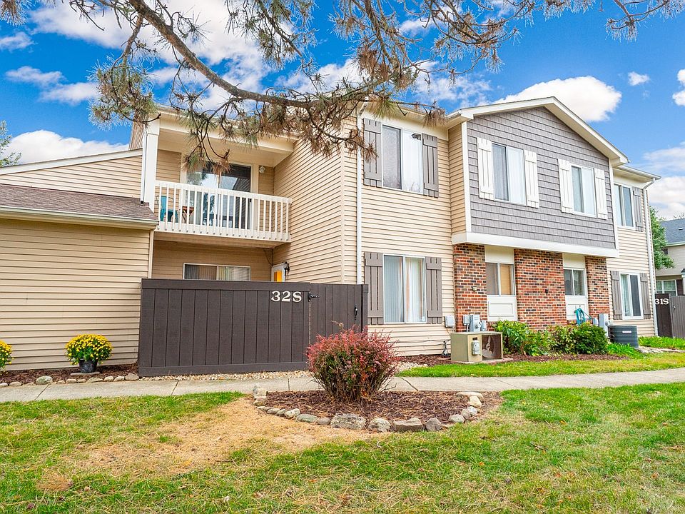 1st image of 32 S Fernwood Dr #32S