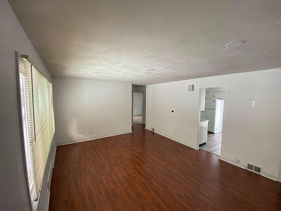 3rd image of 6319 Beech St #1
