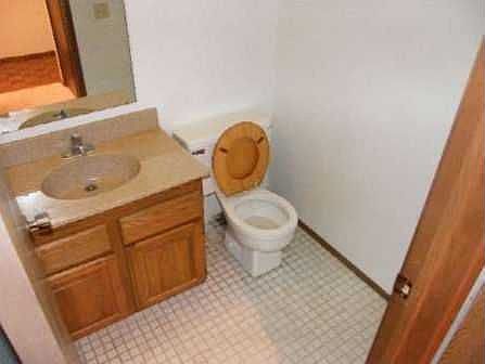 5th image of 485 Kalmia Pl NW