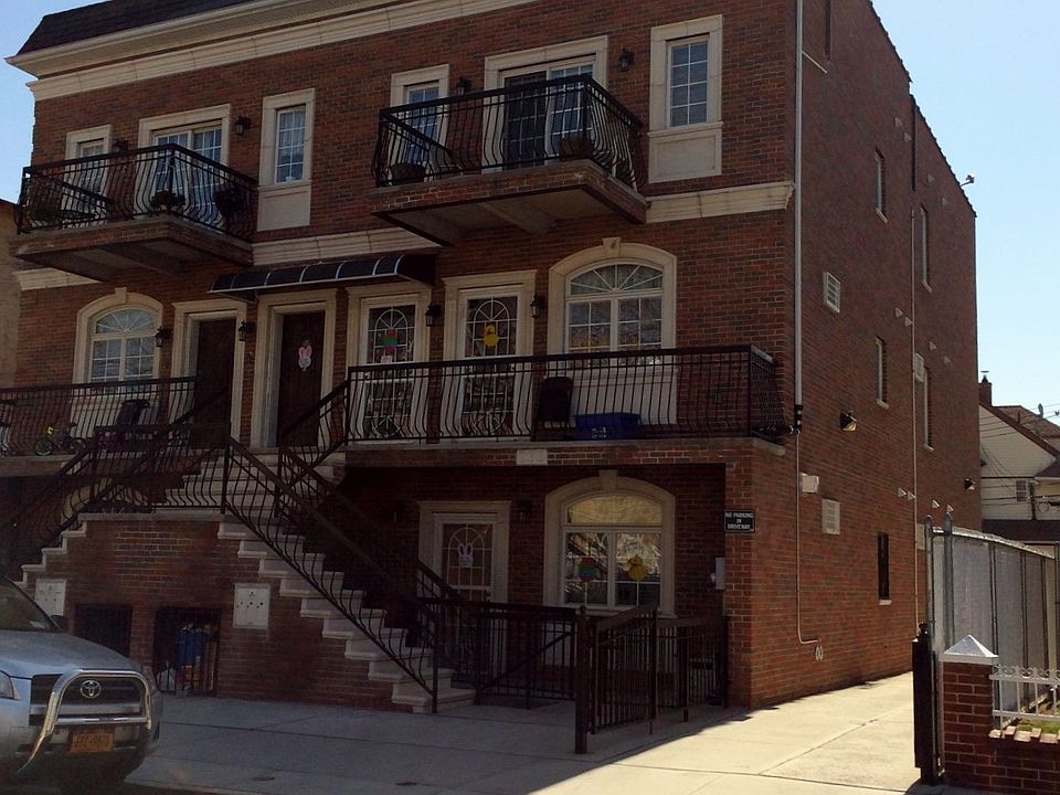 1st image of 133 Bay 32 St #3A