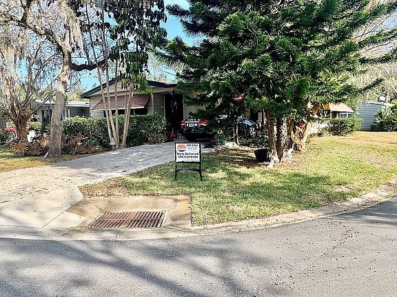 2nd image of 39 Ribbon Falls Dr