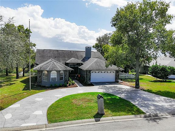 5th image of 702 Cambridge Way