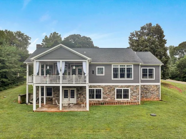 1841 Morewood Rd, Hardy, VA 24101