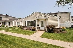 1st image of 1571 Quaker Ln #108
