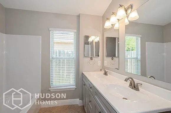 11220 Huxley Ave — Photo 10