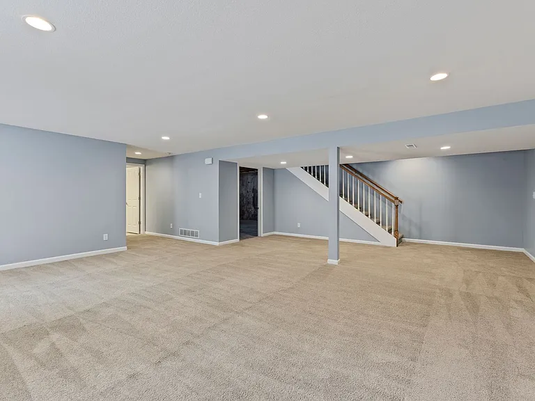 2419 Destiny Ct E — Photo 18
