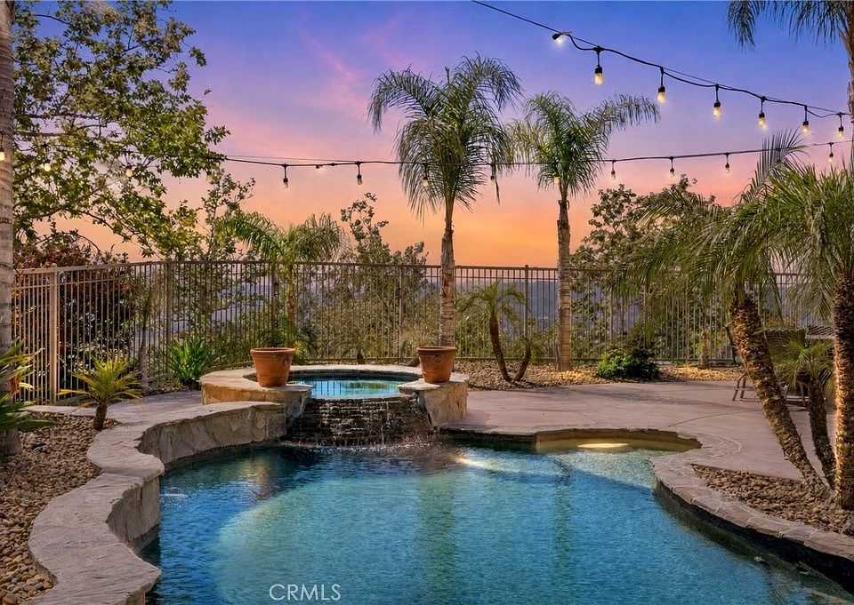 1st image of 35519 Iceplant Ln