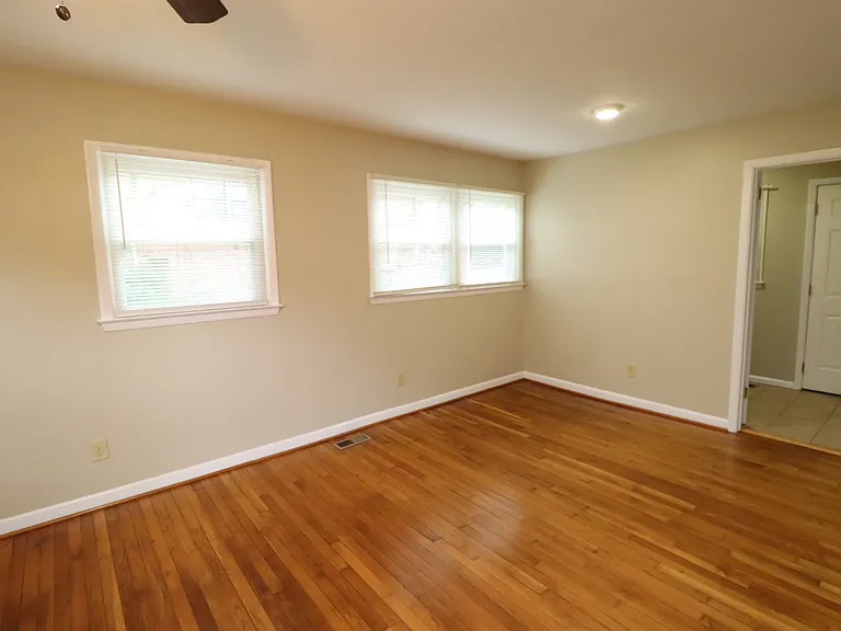 829 Carlisle St — Photo 5