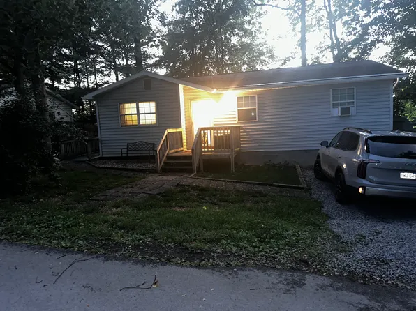 327 Kings Row, Fairmont, WV 26554