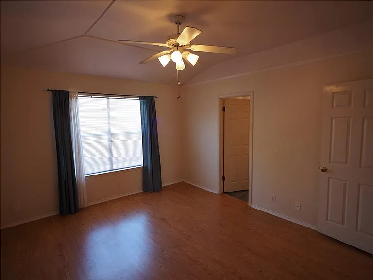 9602 Dalewood Dr — Photo 6
