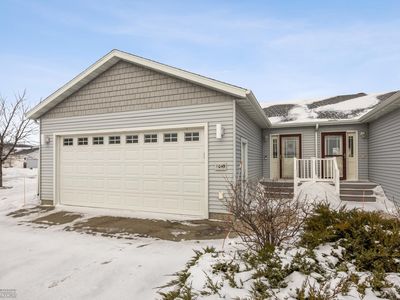 1049 Parkway Dr, West Fargo, ND, 58078