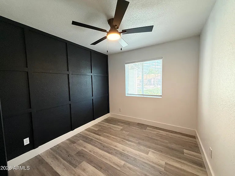 2116 E Marconi Ave — Photo 12
