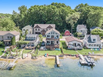 8885 Lagoon Dr, Brighton, MI, 48116