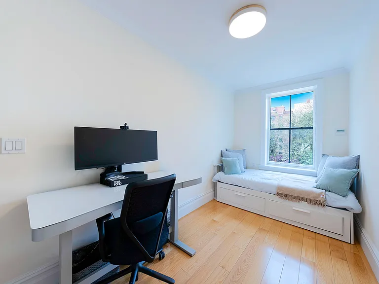 152 9th Ave #3 — Photo 12