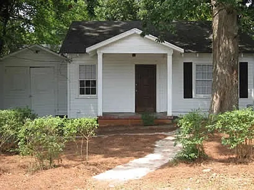 1st image of 609 E 12th St SE