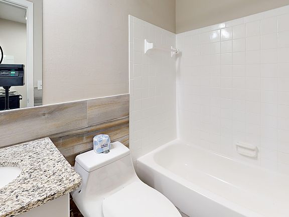 Waterside-village-Bathroom