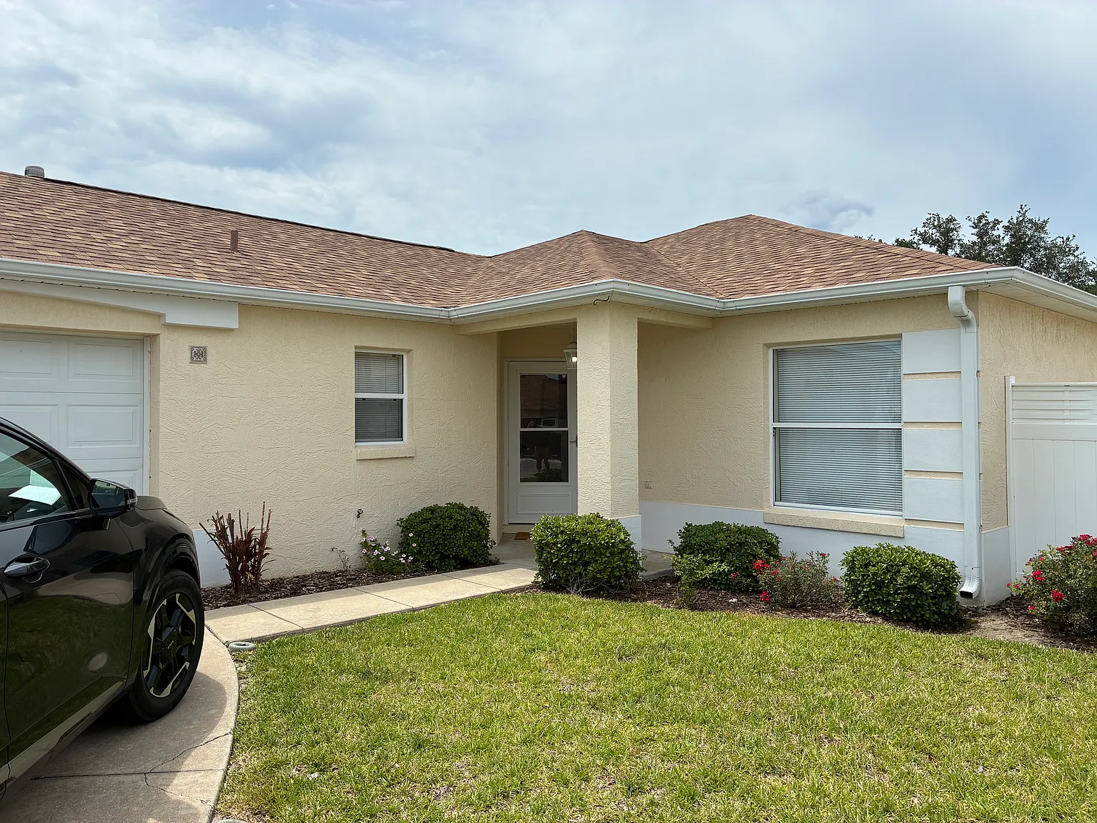3 bed, 2186 sqft, $2,300 — Photo 2