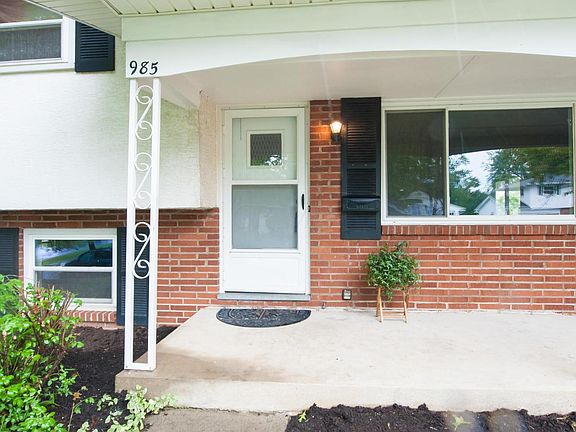 3rd image of 985 Kennington Ave
