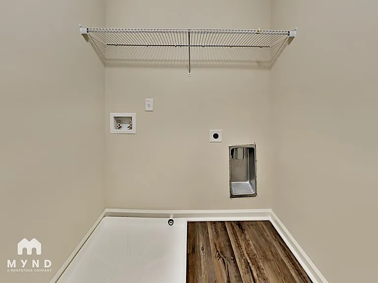 9028 Holder Rd — Photo 24