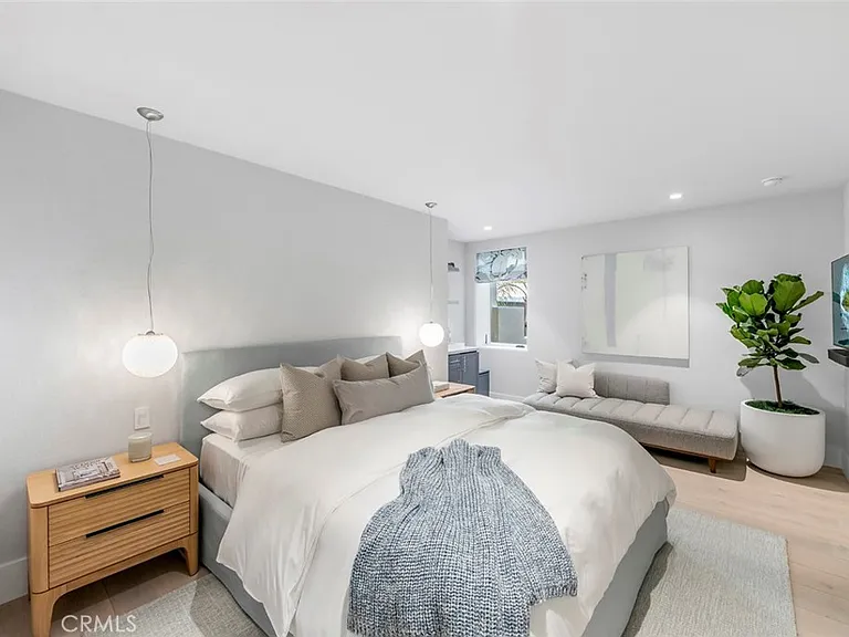 3130 Breakers Dr — Photo 49