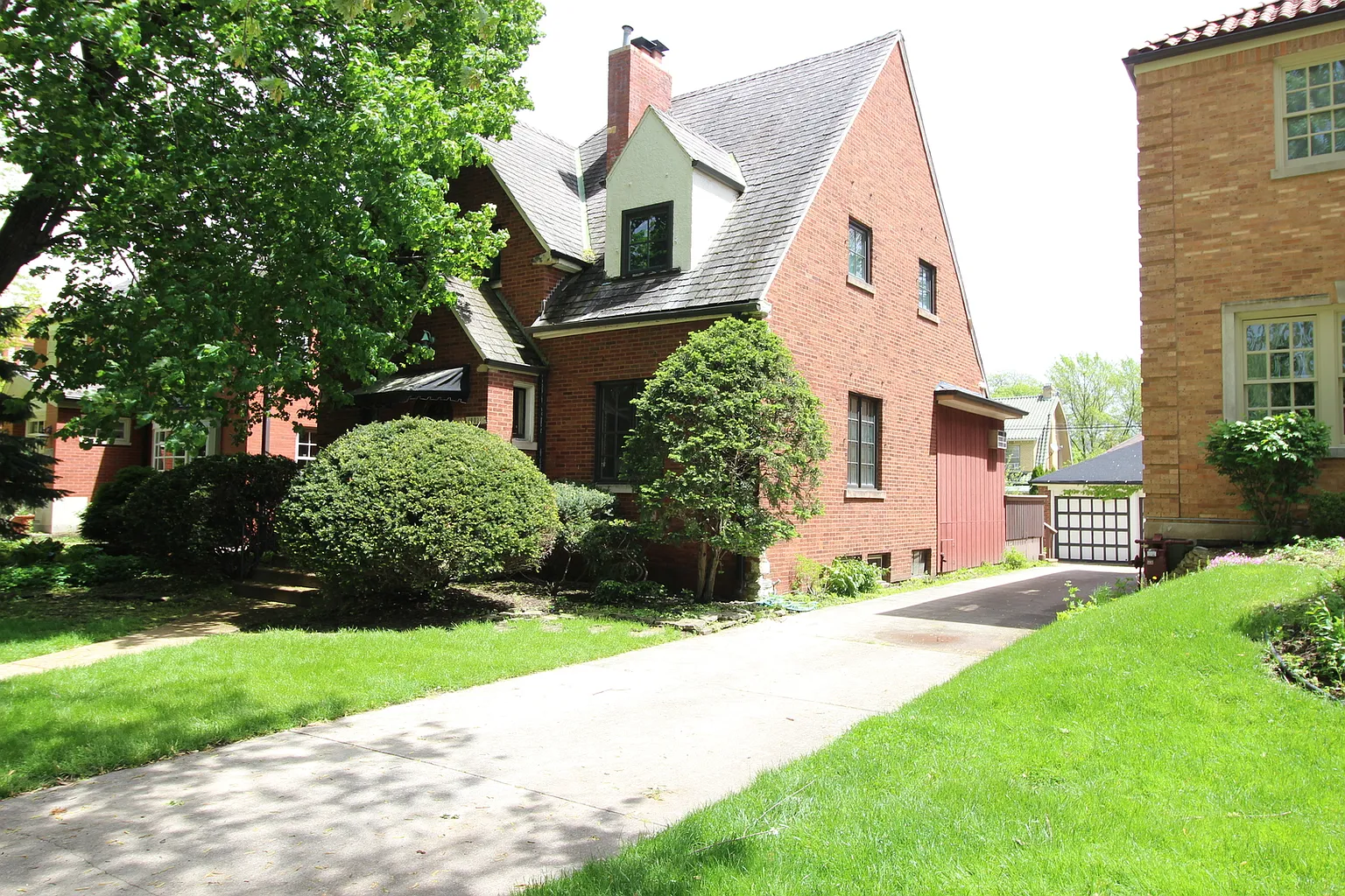 10021 S Hoyne Ave photo 1