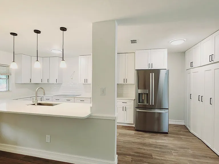 5080 Lake Howell Rd — Photo 3