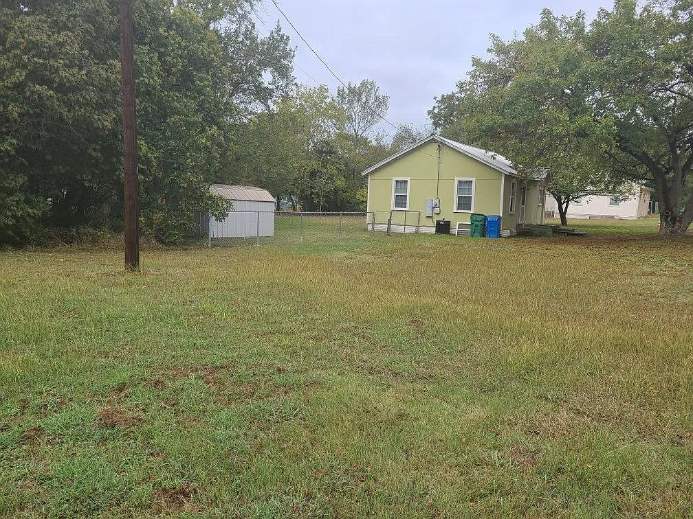 2 bed, 850 sqft, $1,400 — Photo 4