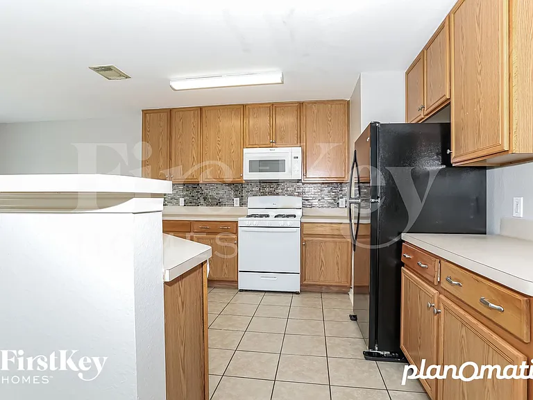 3507 Avalon Castle Dr — Photo 7