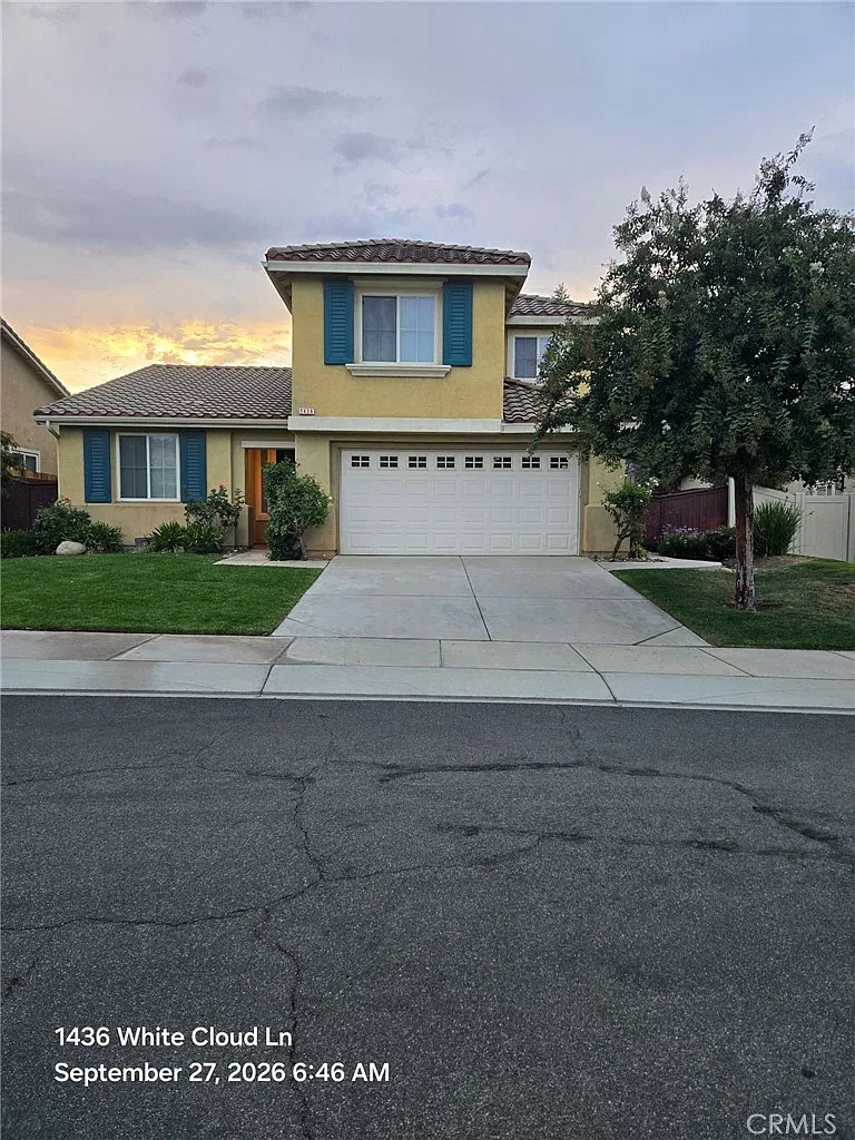 3 bed, 2.5 bath, 2076 sqft, $3,100 — Photo 2