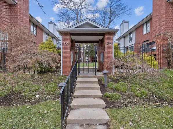 433 Clara Ave APT 8, Saint Louis, MO 63112