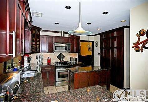 4th image of 13751 Bluff Villas Ct