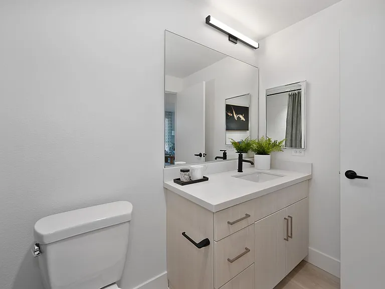 Begonia Place Luxury Apartments — Photo 88
