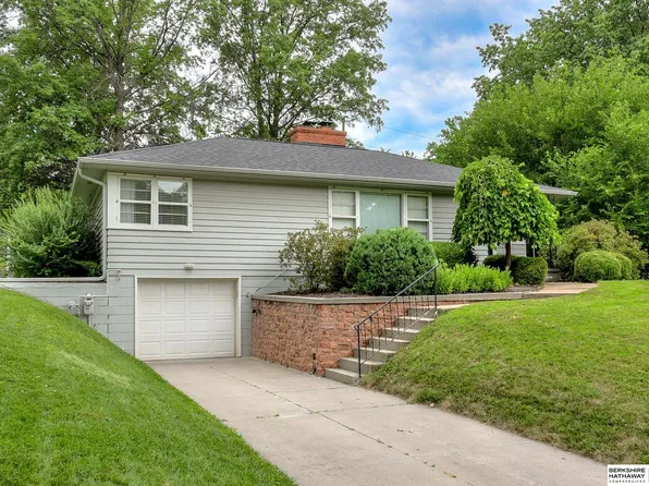 528 S 85th St, Omaha, NE 68114