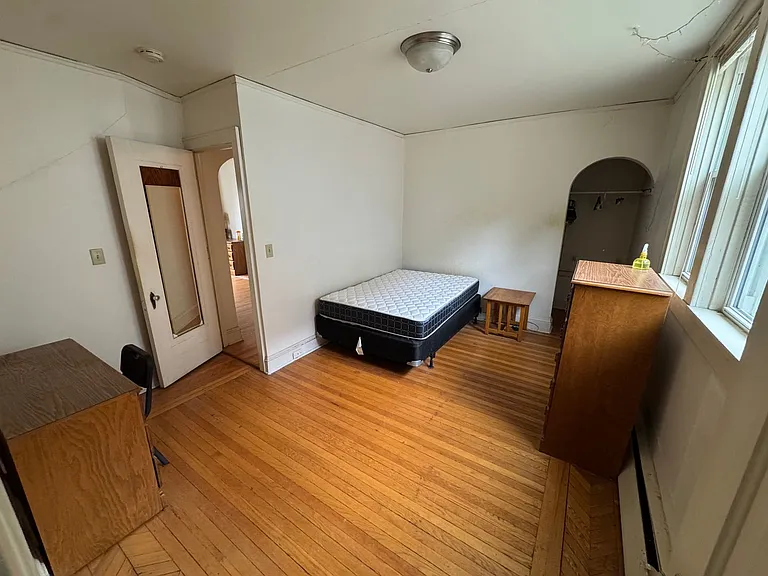 128 W Gilman St — Photo 32