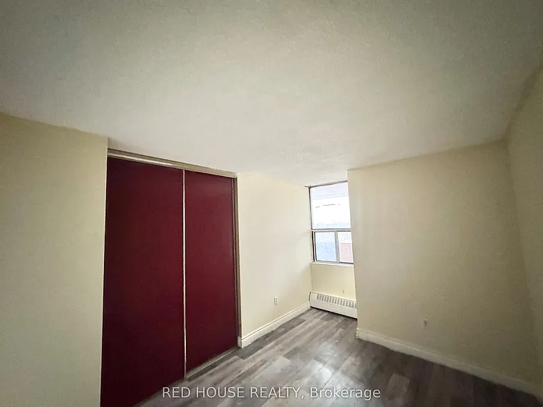 25 Sunrise Ave #1405 — Photo 16