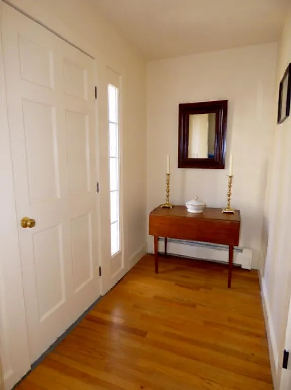 3 bed, 3.5 bath, 2080 sqft, $4,000 — Photo 4
