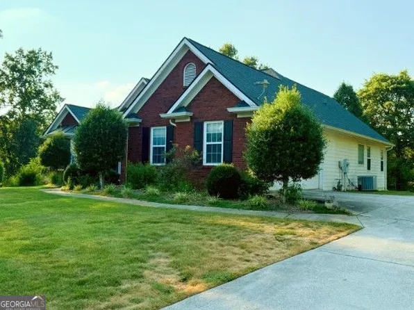 2015 Wood Valley Dr, Loganville, GA 30052