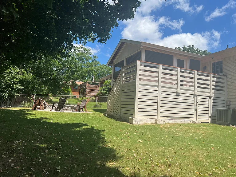 532 Edgeknoll Dr — Photo 5