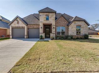 245 Hawks Ridge Trl, Burleson, TX 76028