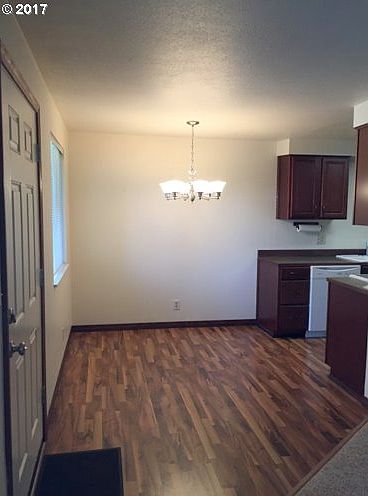 2nd image of 815 Filbert Ave