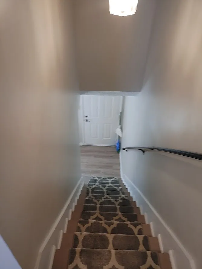 2 bed, 1.5 bath, 900 sqft, $975 — Photo 3