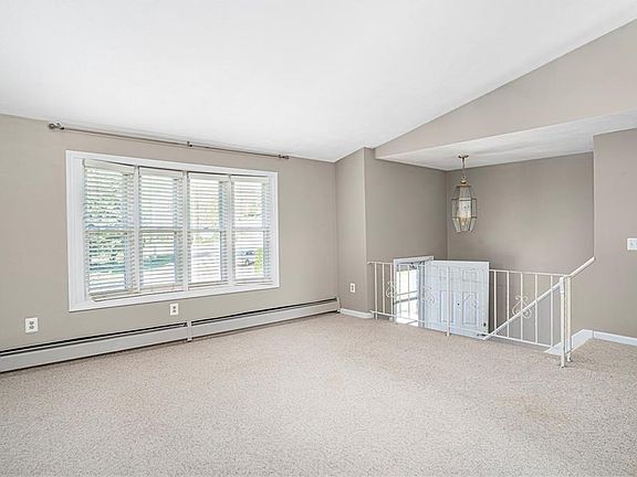 2nd image of 190 Kenyon Ave