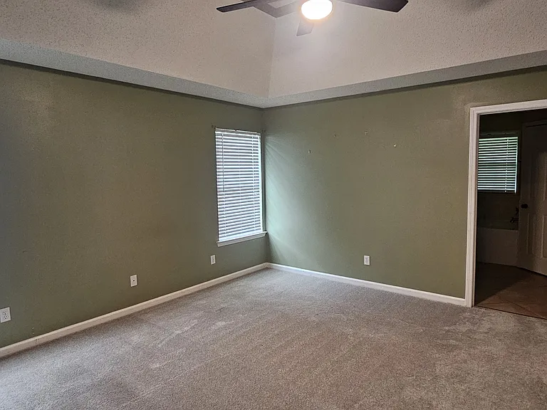 52 Springridge Dr — Photo 8