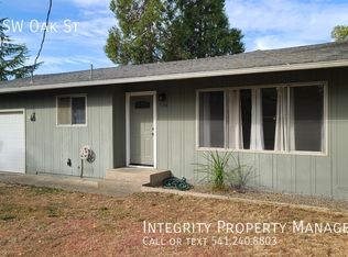 1108 SW Oak St, Grants Pass, OR 97526