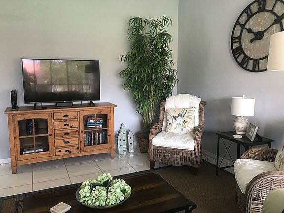 5th image of 637 Beachwalk Cir APT 202