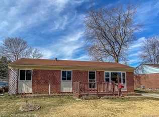 6628 Gloria St, Romulus, MI 48174