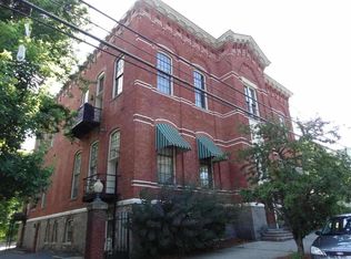 196-104 Morton Ave, Albany, NY 12202
