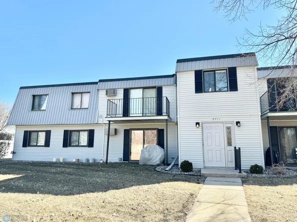 3411 Cherry Ln N #B13, Fargo, ND 58102